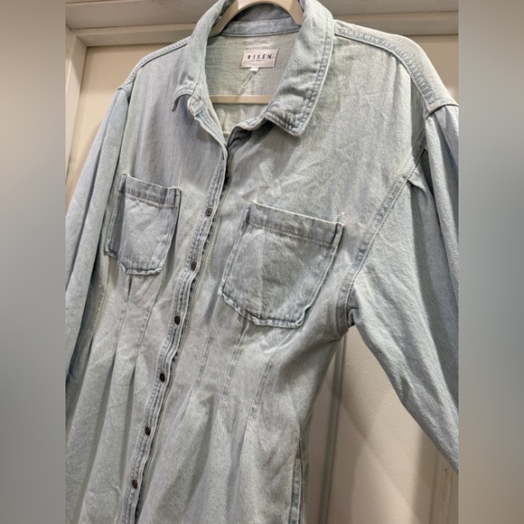 RISEN Light Denim Shirt Dress in Pale Blue Size Medium NWOT - Picture 3 of 13